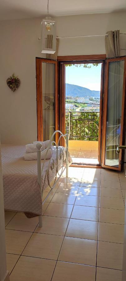 Niki Apartments Makry Gialos  Exterior photo